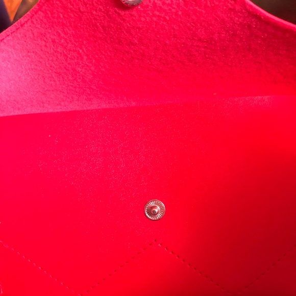 Red Fanny Pack 😍 - Picture 2 of 4